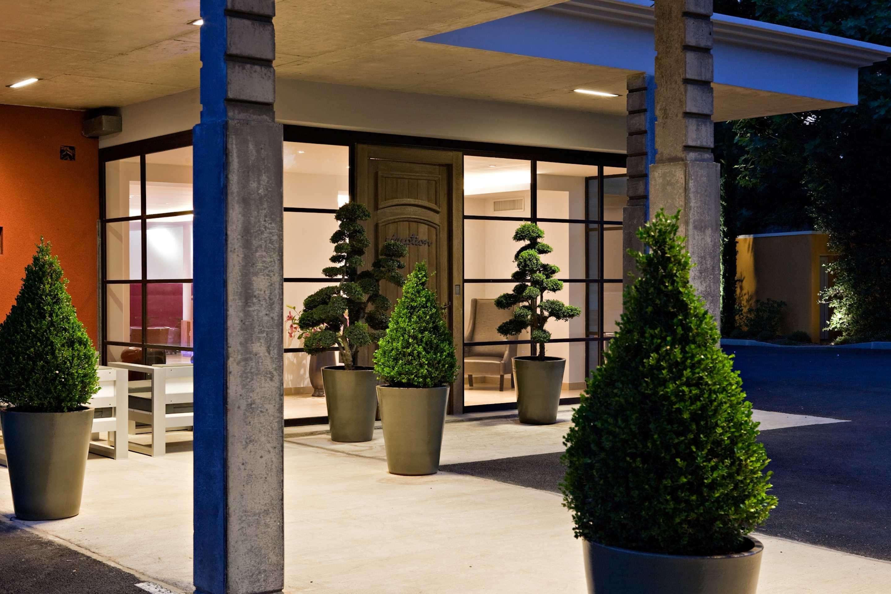 Best Western Plus Le Lavarin Авиньон Экстерьер фото