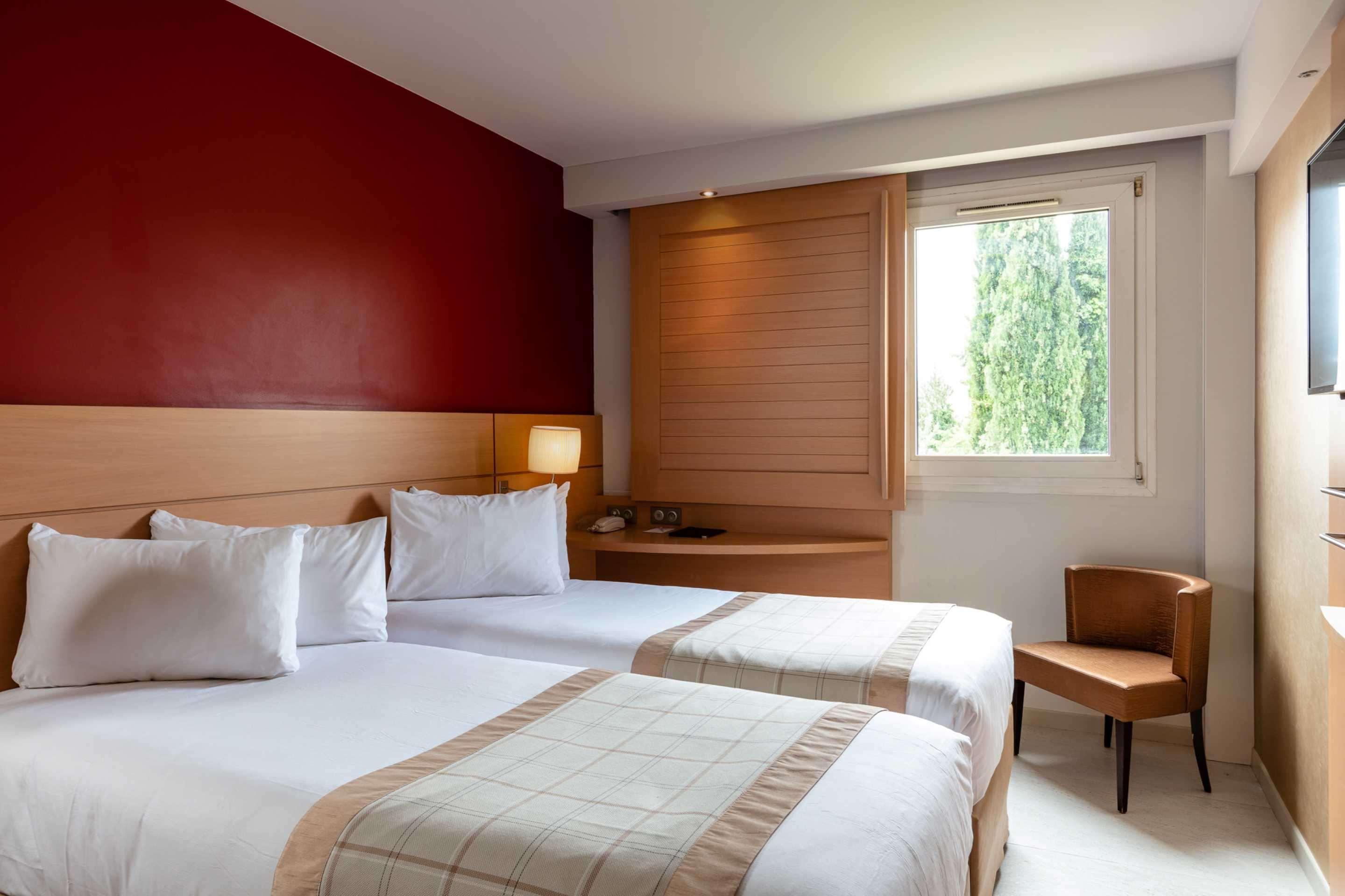 Best Western Plus Le Lavarin Авиньон Экстерьер фото