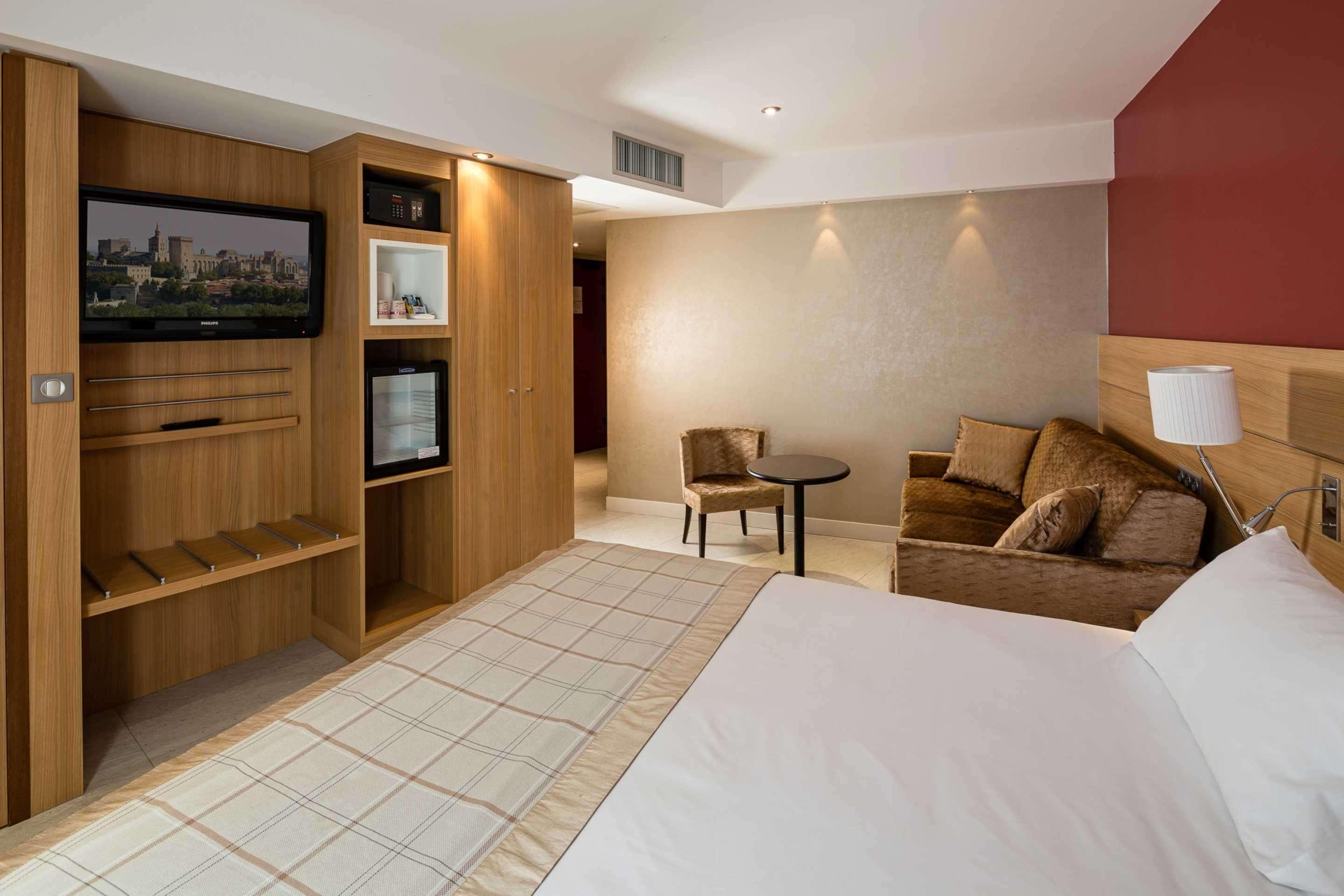 Best Western Plus Le Lavarin Авиньон Экстерьер фото